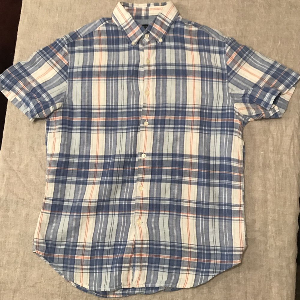 Banana Republic Short-Sleeve Linen Button-up Shirt